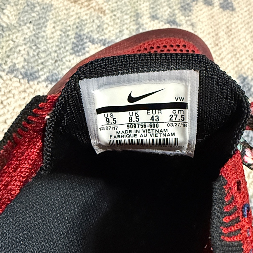Nike Flyknit Racer G Golf Shoes - Picture 7 of 8